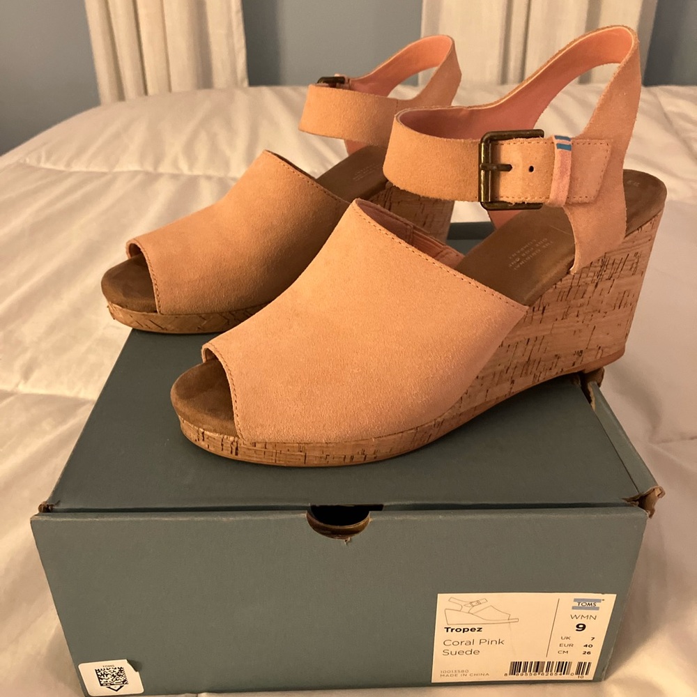 TOM’s  coral pink suede wedges - Tropez size 9